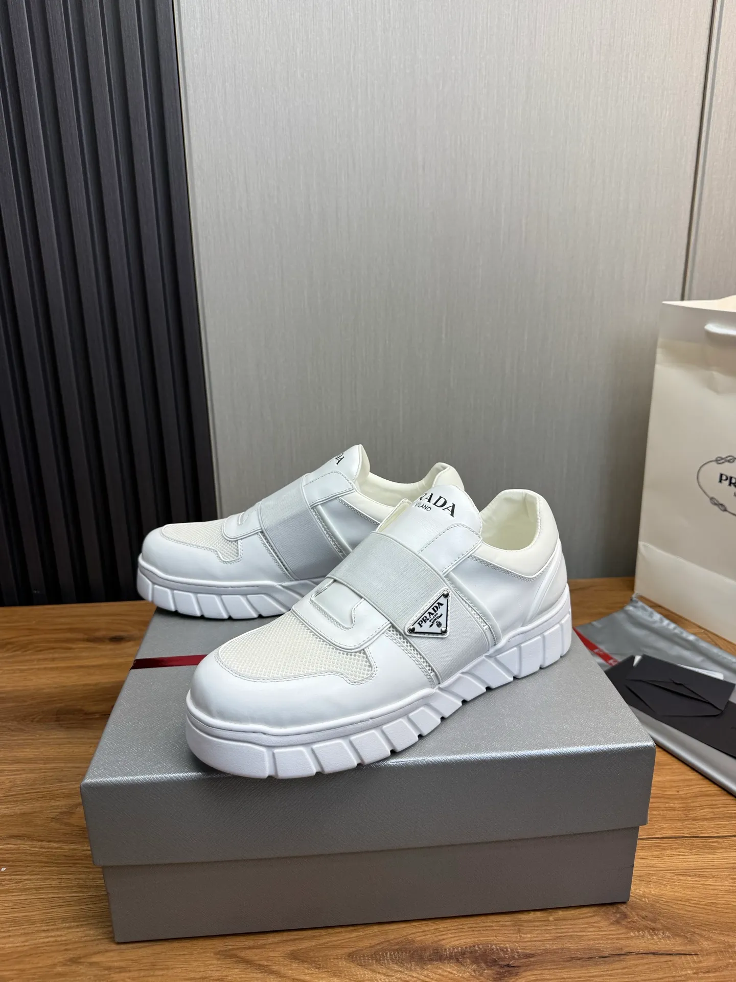 Men's shoes 560💰 [PRADA] Popular items in men's shoe counters, synchronized with the official website, 1 high-quality shipment ✔️Original cowhide + cowhide lining, 1🆚1 replica, original sole, 38-45 (45 customized, non-refundable)